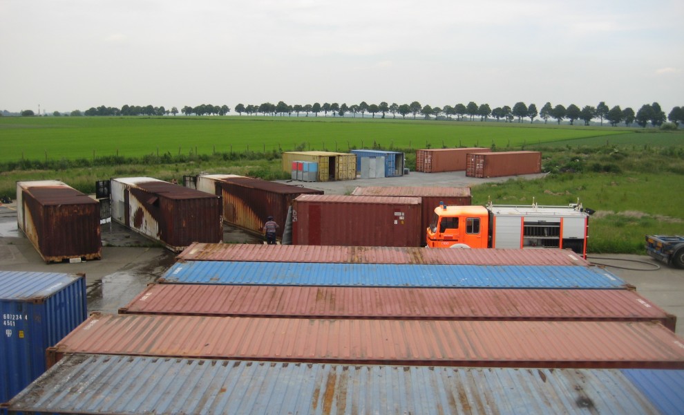 Shipping container building (5)
