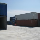 Gebouw van zeecontainers (7)