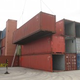 Gebouw van zeecontainers (17)