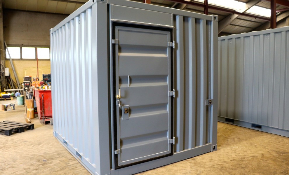 10FT storage container with door (2)