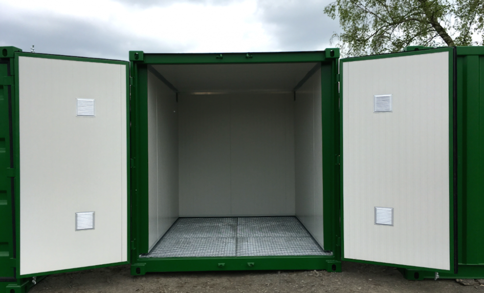 Insulated 10FT storage container with grid floor (5)