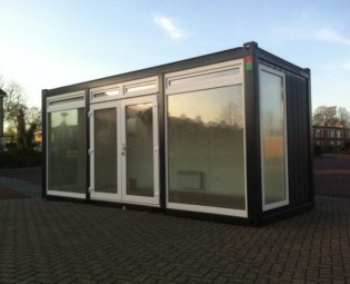 Showroom container (1)