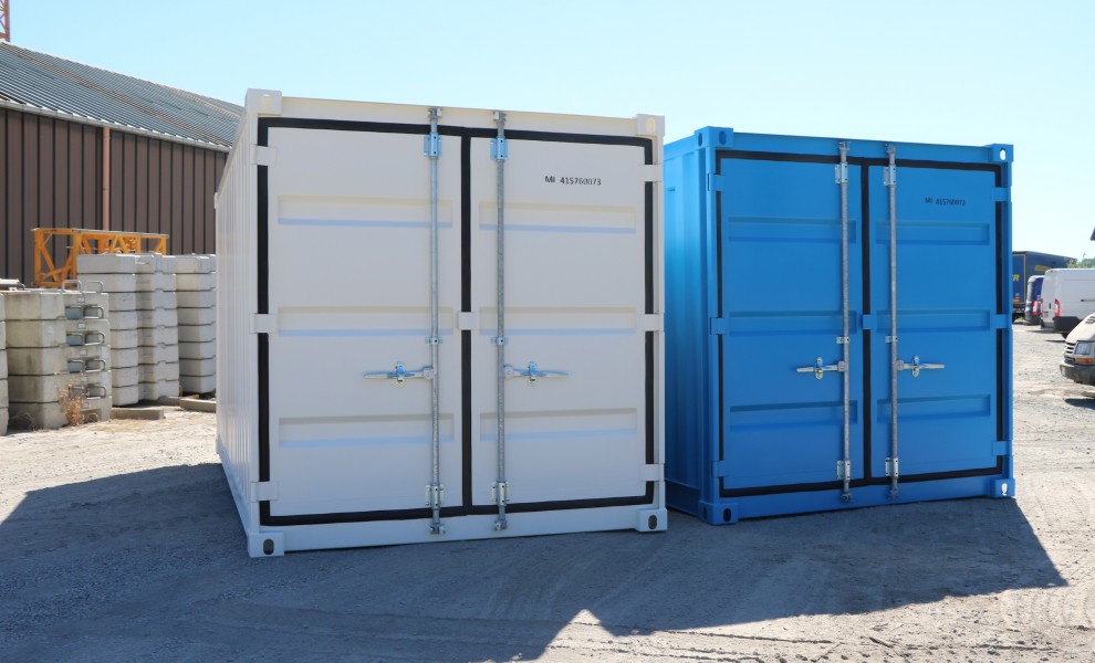 15FT storage containers (6)