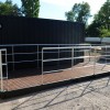 20FT open side container met terrascontainer en trap (8