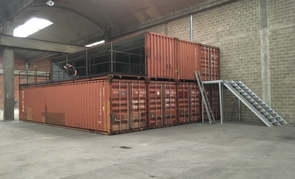 40FT coupled shipping containers with stairs (3)