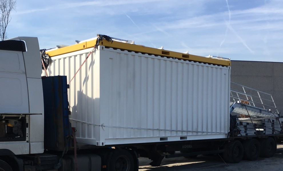 20ft platform container with foldable railing