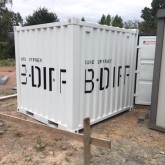 8ft container met belettering
