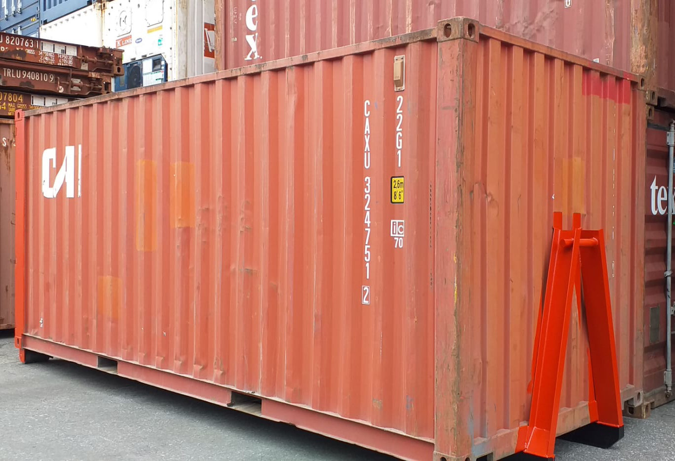 Zeeslak onhandig Oom of meneer TWEEDEHANDS 20FT ZEECONTAINER MET SLEDE | Producten | Mechanic International