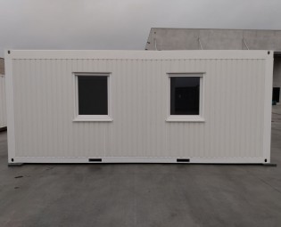 Weiße Bürocontainer von 6 bei 3 meter