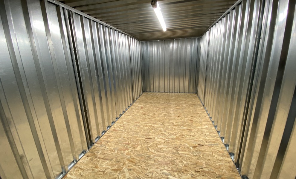Demountable containers