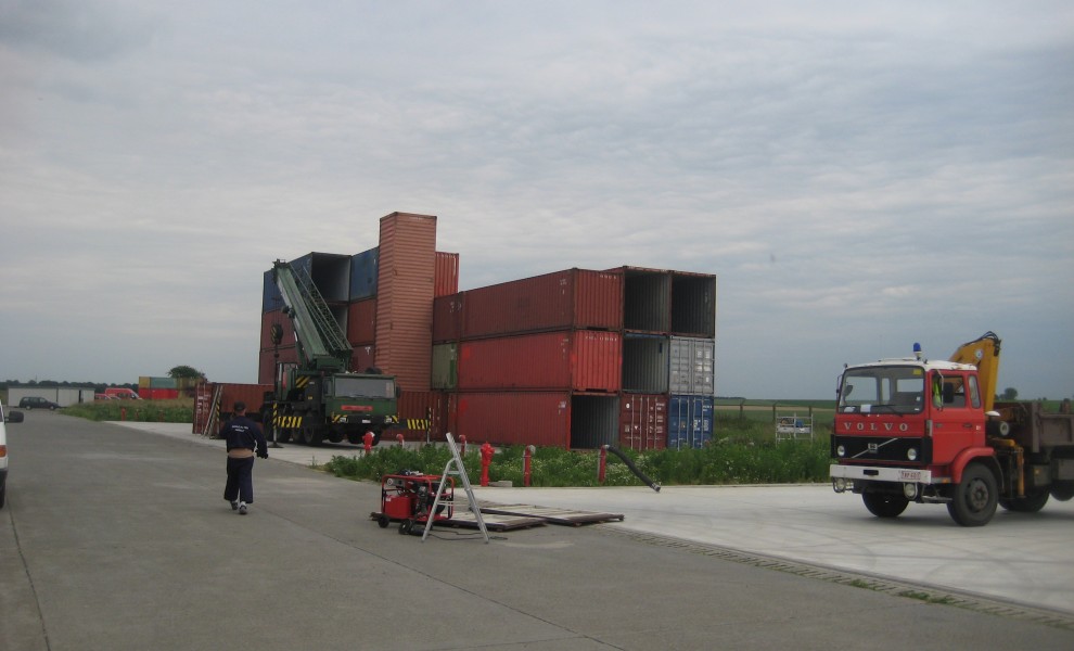 Bâtiment des conteneurs maritimes (18)
