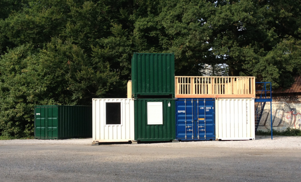 Gekoppelde zeecontainers (6)