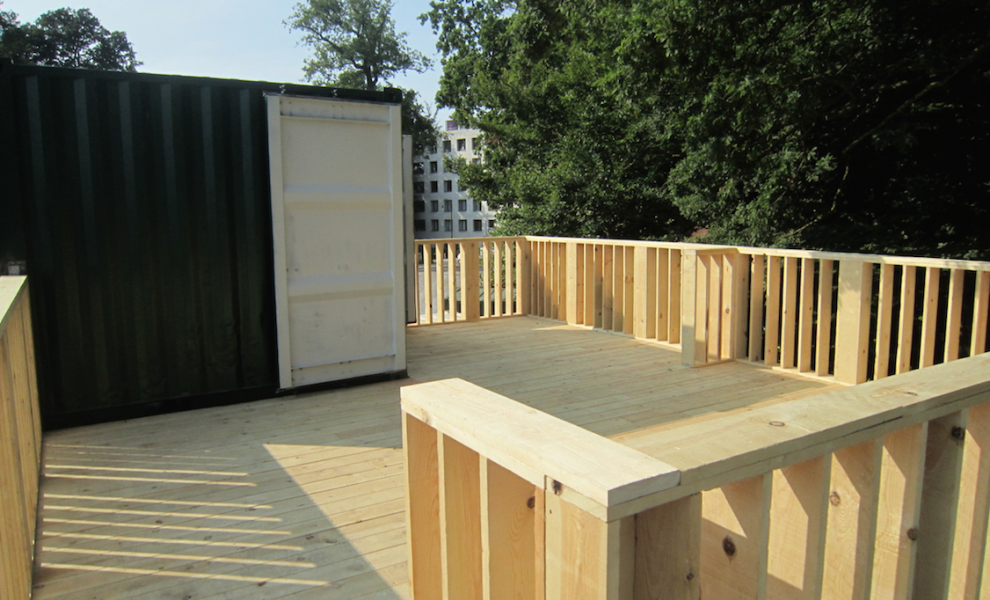 Gekoppelde zeecontainers (8)