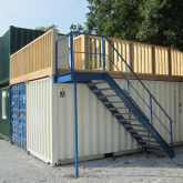 Gekoppelde zeecontainers (9)