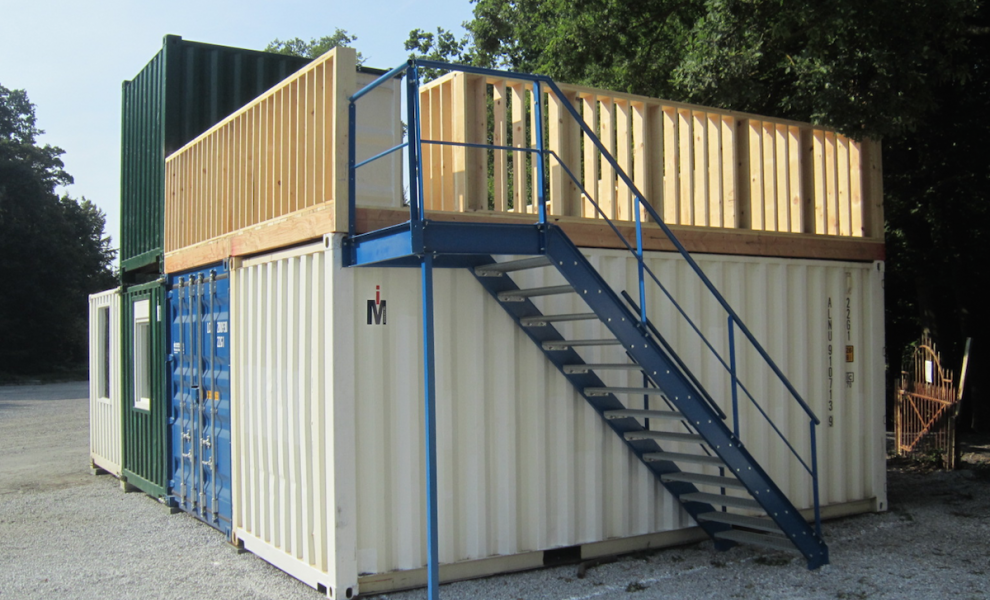 Gekoppelde zeecontainers (9)