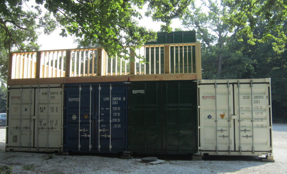 Gekoppelde zeecontainers (13)