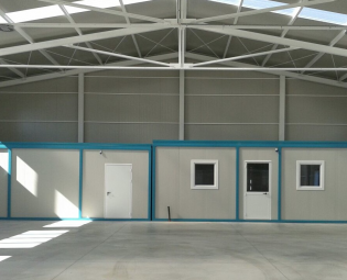NIEUWE WERFCONTAINER (AFM. 7.00 X 2.40 M)