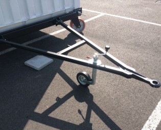 STALEN TRIANGEL MET STEUNWIEL VOOR CONTAINERS (2)