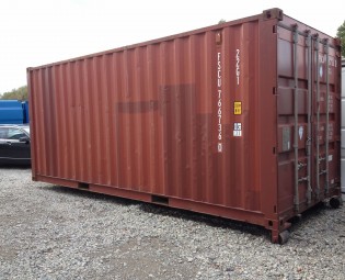 20ft 2dehands container op slede (3)