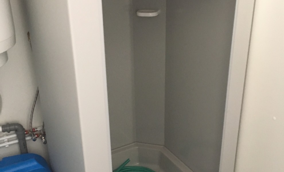 Conteneur sanitaire de pieds sur berce en neuf (16)