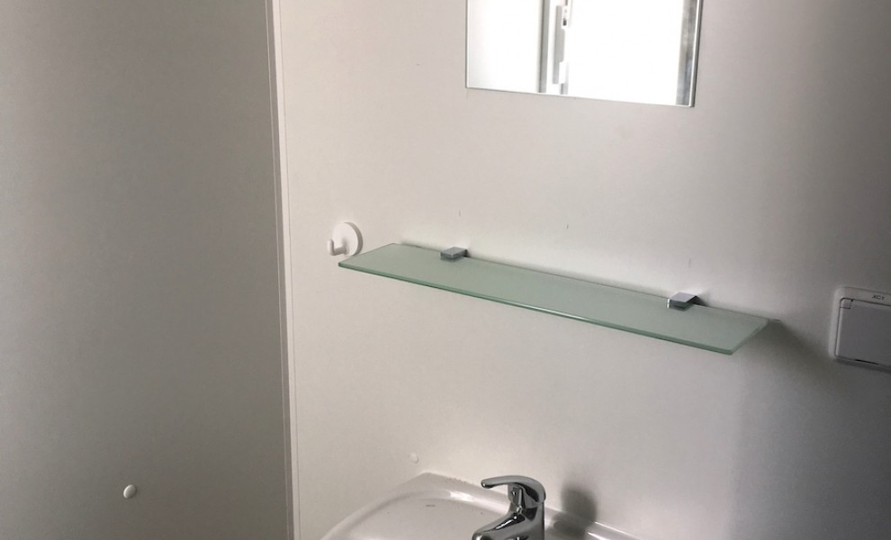 Conteneur sanitaire de pieds sur berce en neuf (17)