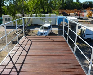 20Ft open side Container mit Terrasse und Treppe (9)