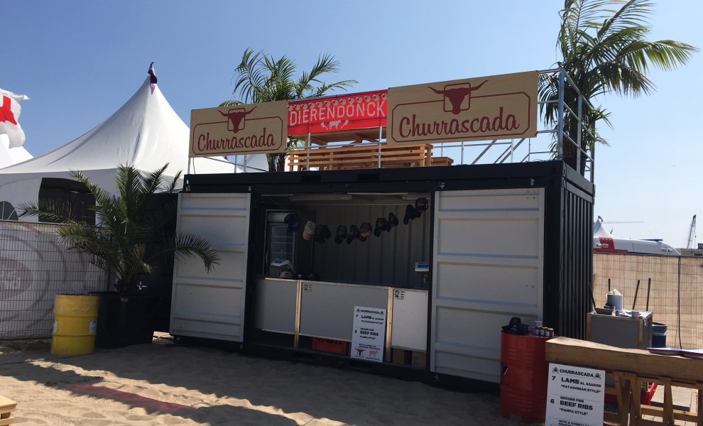 20FT Barcontainer mit Terrasse und Treppe (1)
