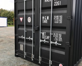 EERSTE REIS ZWARTE 20FT ZEECONTAINER (STD)