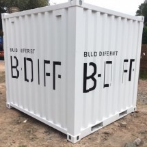 8ft container met belettering