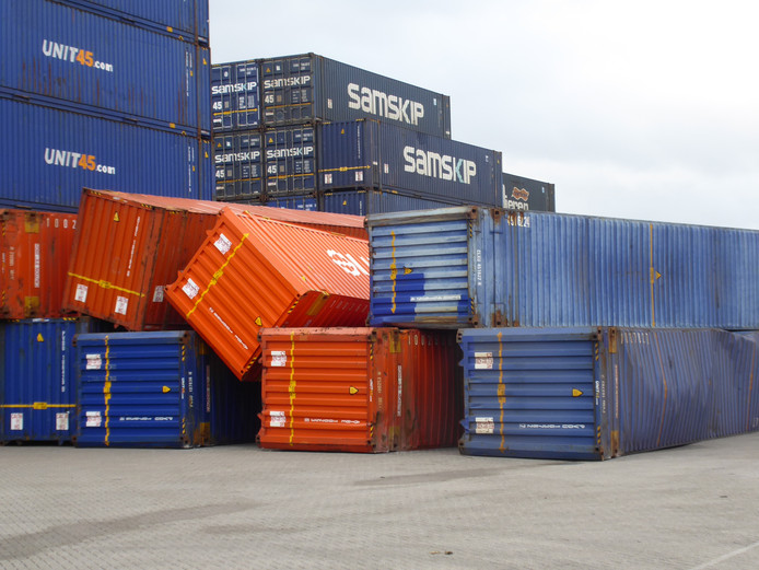 gevallen containers gevallen containers