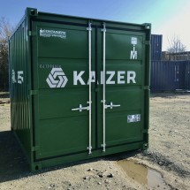 10-Fuß-Container mit Aufkleber