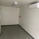 Conteneur de bureau avec évier