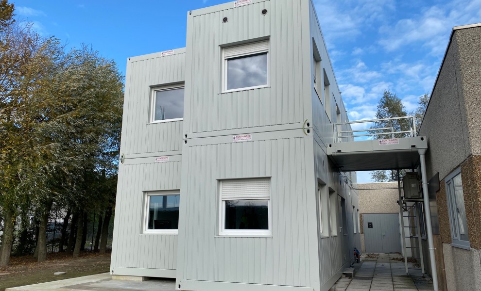 Construction de conteneurs modulaire en gris claire