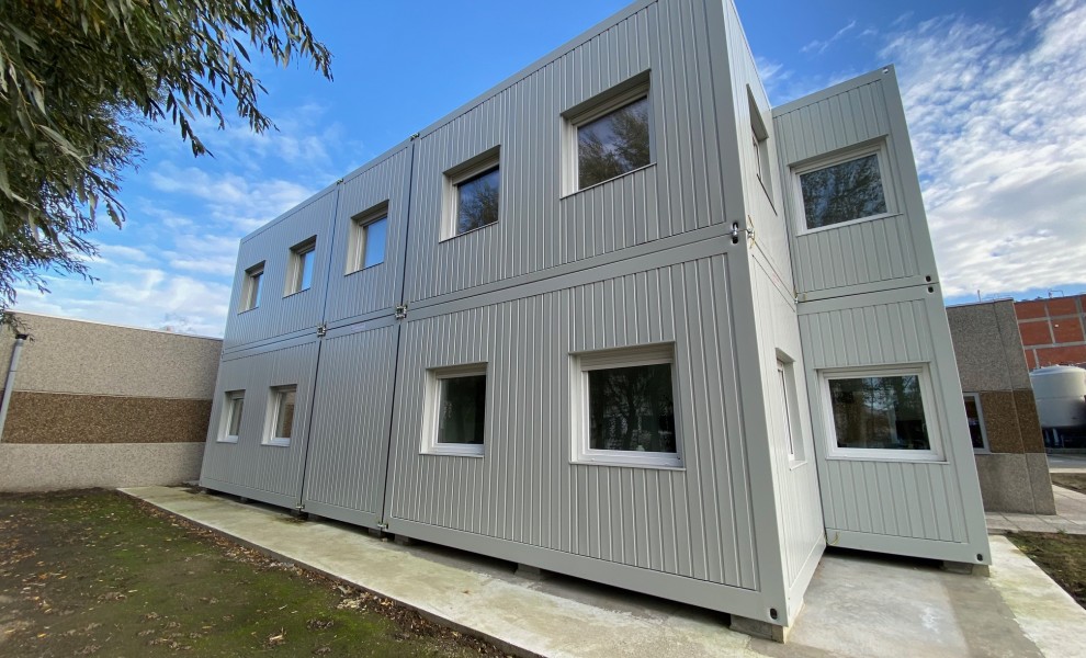 Construction de conteneurs modulaire en gris claire