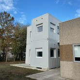 Construction de conteneurs modulaire en gris claire