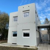 Construction de conteneurs modulaire en gris claire