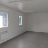 Weiße Bürocontainer von 6 bei 3 meter