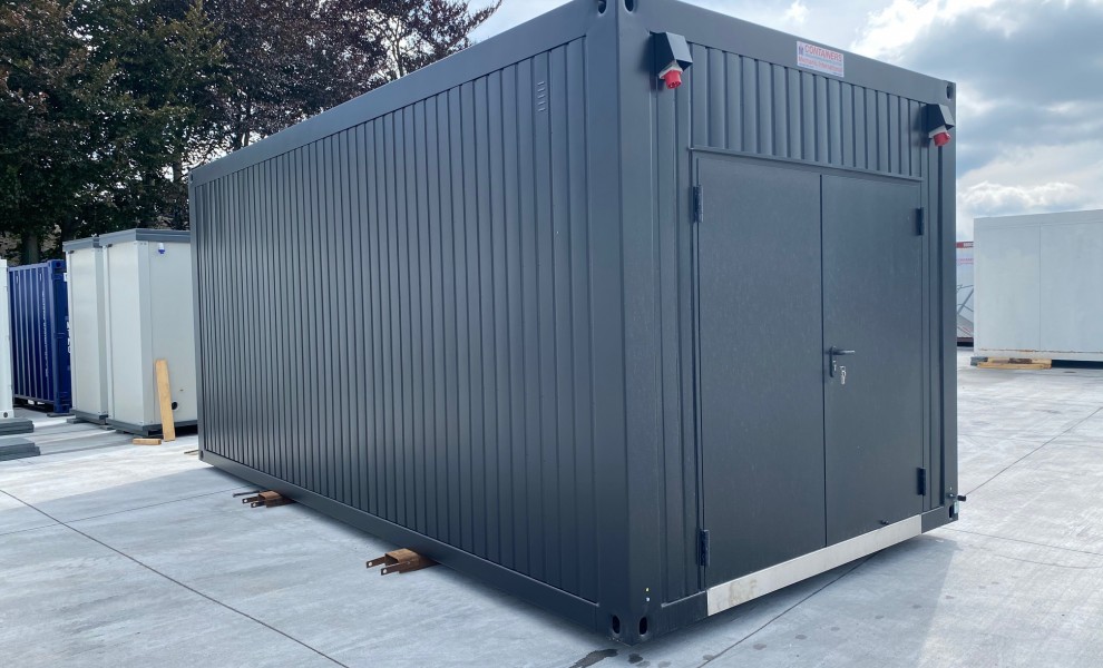Conteneur de bar 6x3m en noir (Ral 9005)