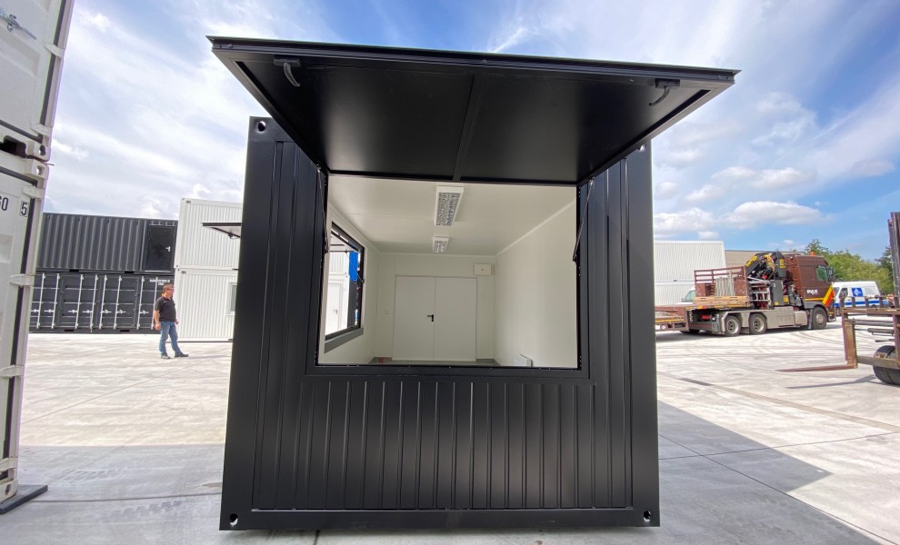 Conteneur de bar 6x3m en noir (Ral 9005)