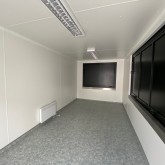 Conteneur de bar 6x3m en noir (Ral 9005)