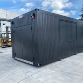 Conteneur de bar 6x3m en noir (Ral 9005)