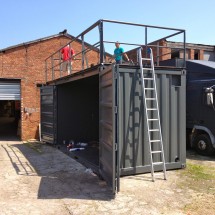 Container mit Terrasse (1)