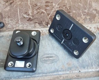 Domino Clamp