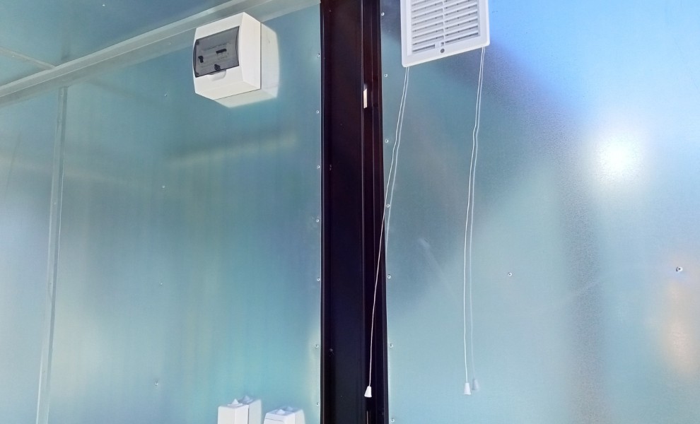 10ft Umweltcontainer mit Elektroanschluss in ral 9005 schwarz