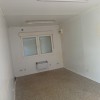 Gebrauchte Bürocontainer 6 x 3 m, Weiß mit Bordeauxrot Gestell Gebrauchte Bürocontainer 6 x 3 m, Weiß mit Bordeauxrot Gestell