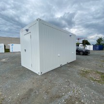 TECHNISCHER CONTAINER MIT ALARM