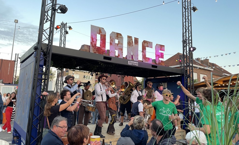 Conteneur bar et scène Rock Ternat '22