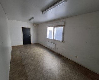 Tweedehands bureelcontainer 6x3m met zwart kader 