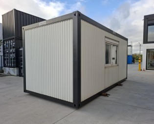 Tweedehands bureelcontainer 6x3m met zwart kader