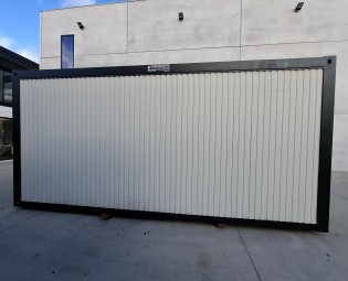 Tweedehands bureelcontainer 6x3m met zwart kader